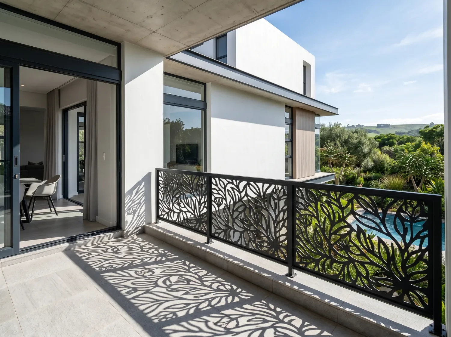 Decorative steel balustrade — Deco Zoosh